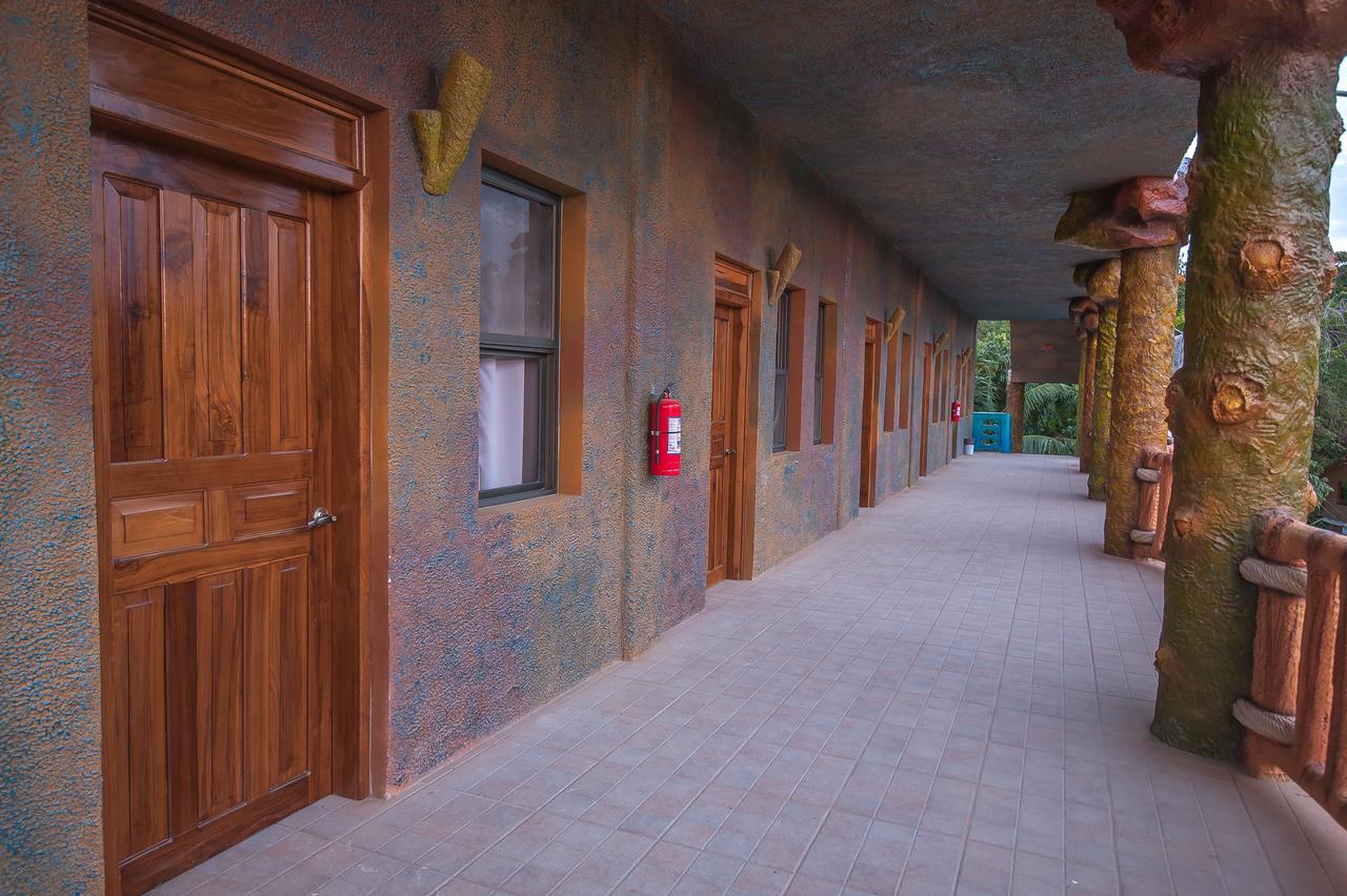 Hotel Los Corales West End Esterno foto